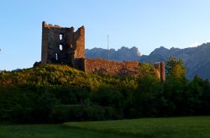 randonnée balade famille Valgaudemar accompgnateur Chateau fort Saint Firmin montagne Ecrins Hautes-Alpes