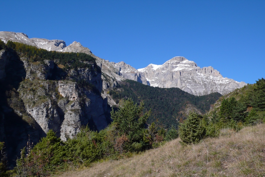 randonnée géologie Dévoluy découverte sentier Clapucine accompagnateur montagne nature